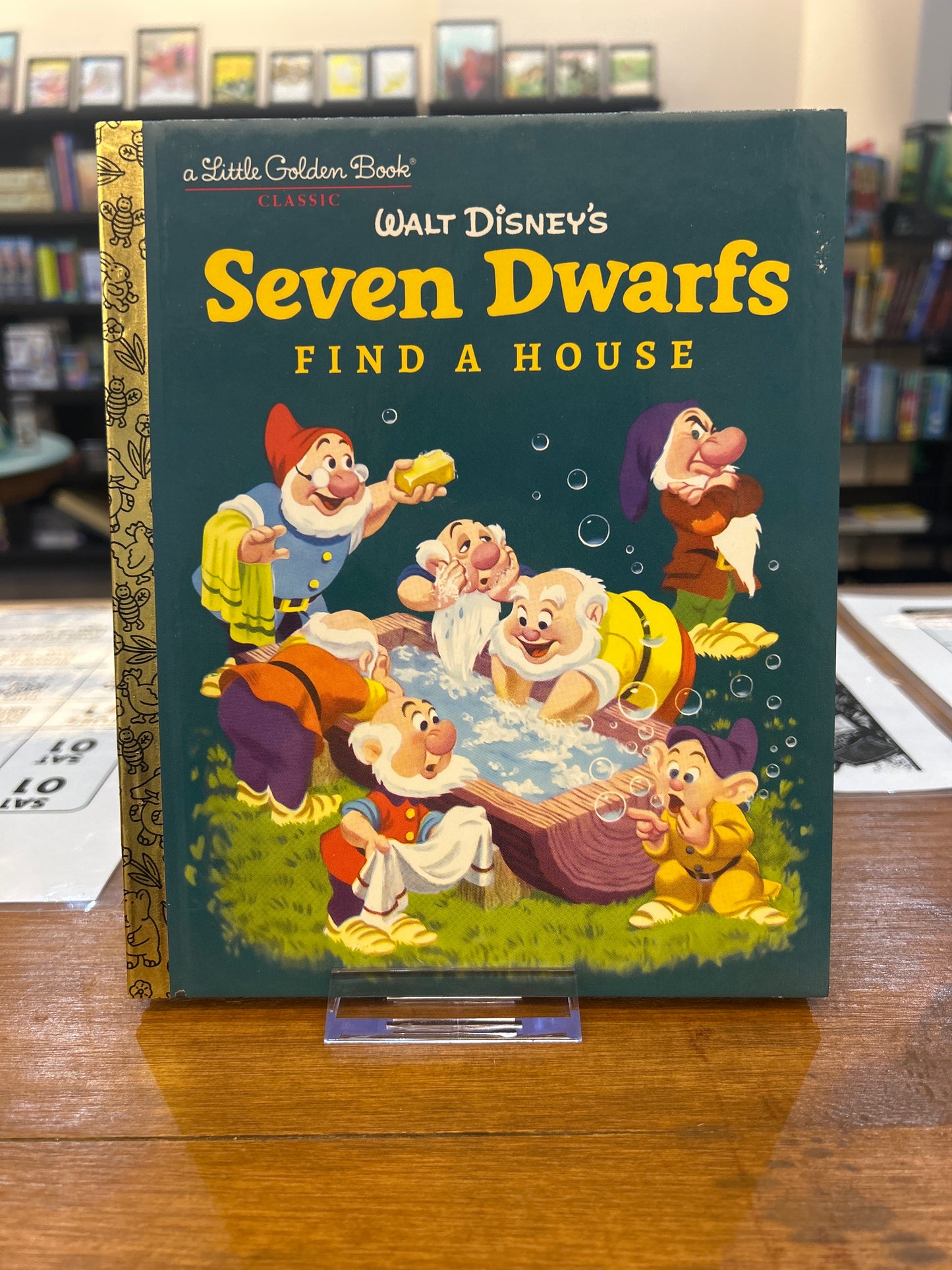 Seven Dwarfs Find a House (Disney Classic)