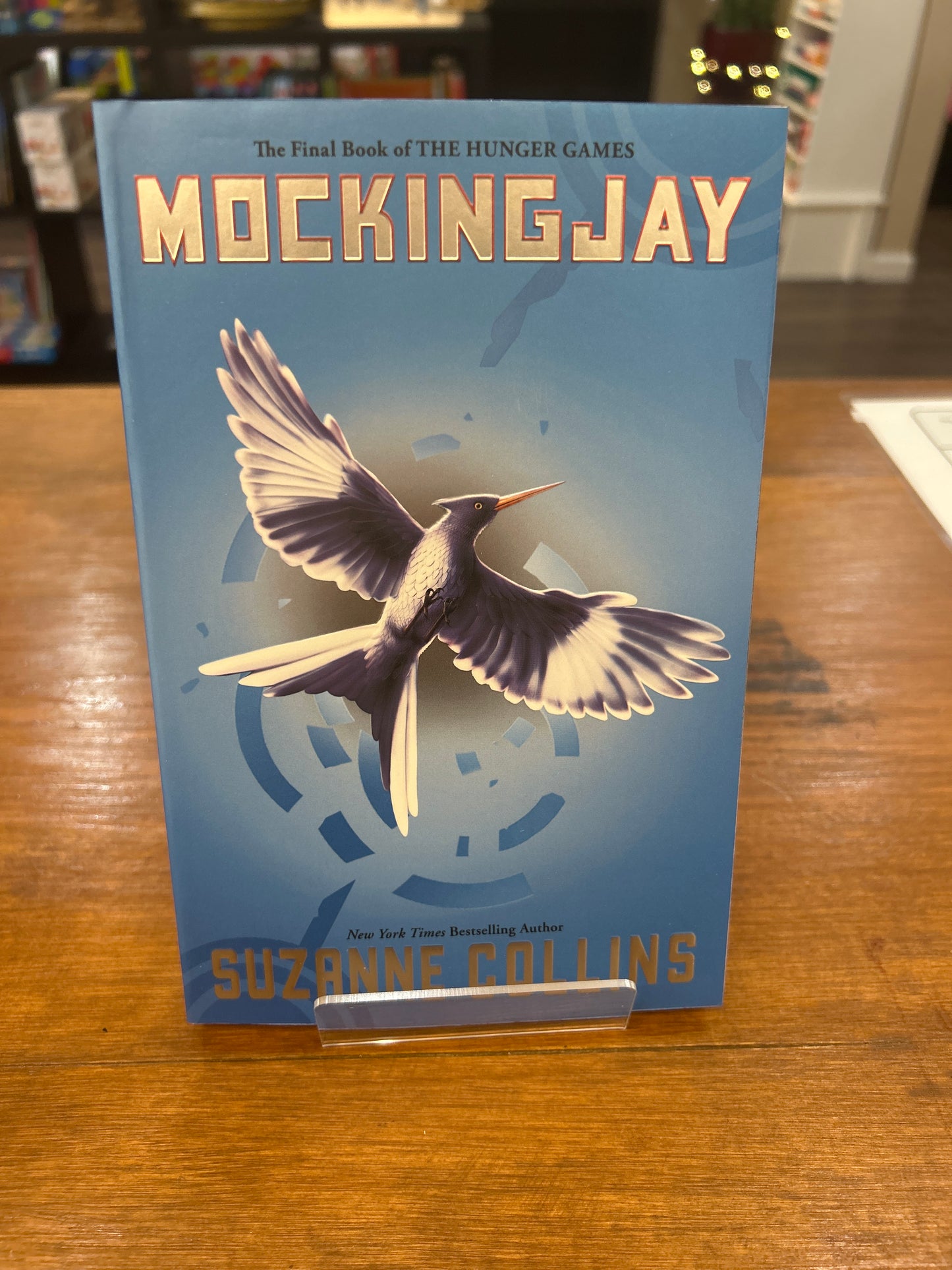 Mockingjay by: Suzanne Collins