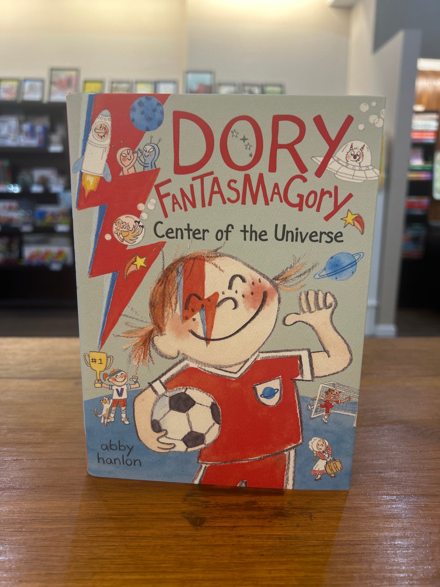 Dory Fantasmagory: Center of the Universe
