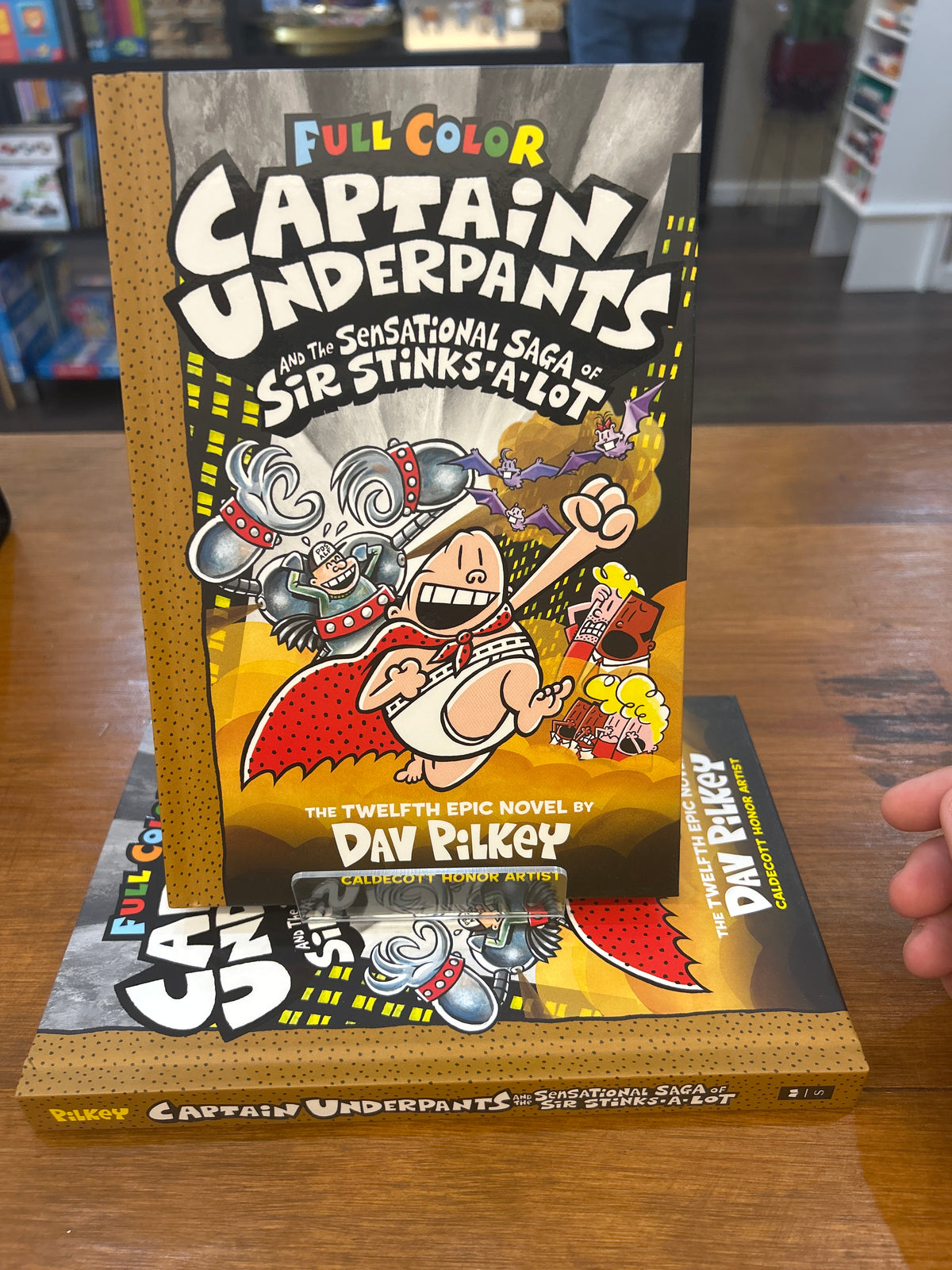 CAPTAIN UNDERPANTS #12: SENSATIONAL SAGA OF SIR STINKS-A-LOT