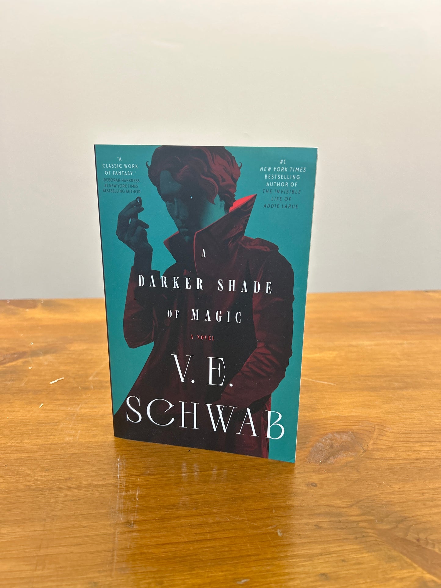 DARKER SHADE OF MAGIC by: VE Schwab