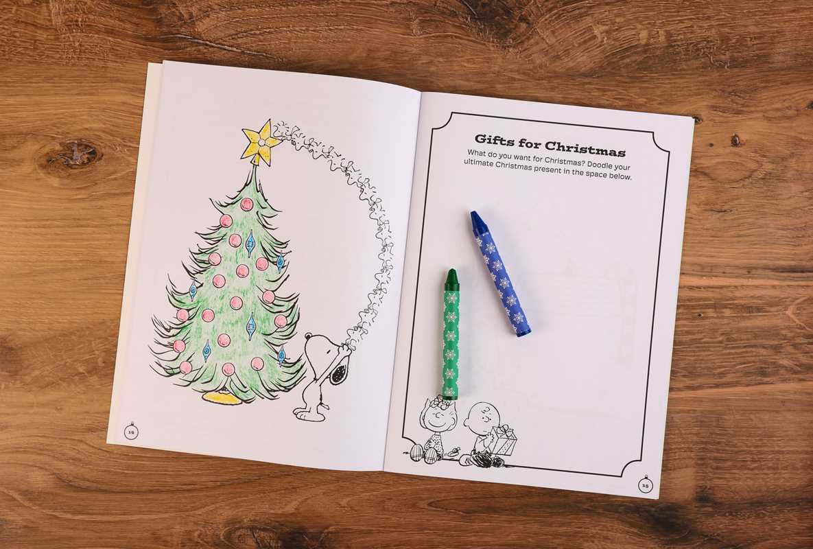 Peanuts: Merry Christmas, Snoopy and Friends by Editors of Studio Fun International