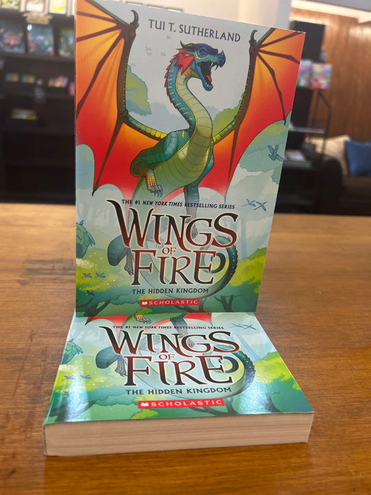 WINGS OF FIRE BOOK THREE: THE HIDDEN KINGDOM (paperback) by: Tui Sutherland