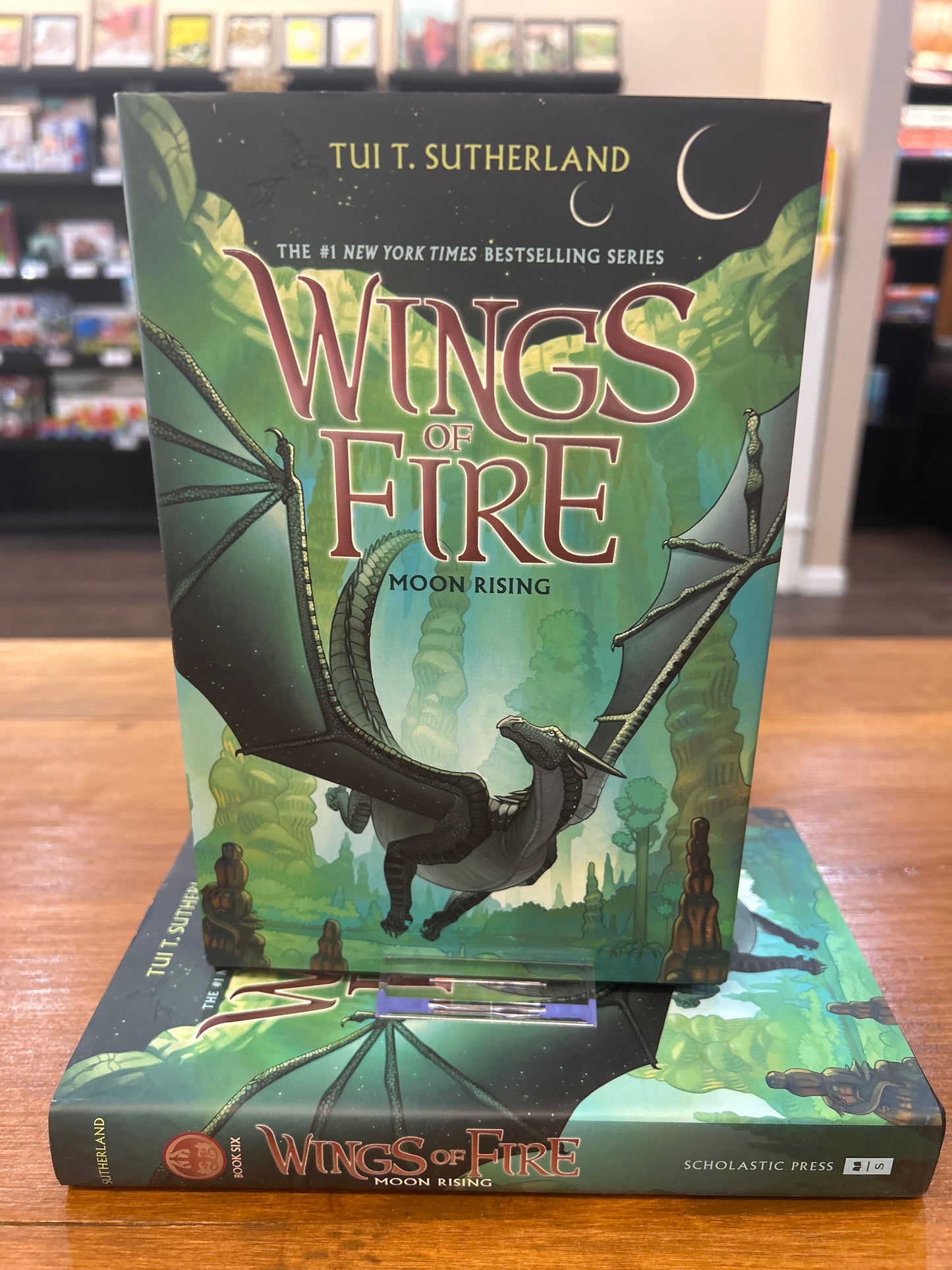 Wings of Fire:  Moon Rising by: Tui Sutherland